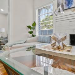 Vibrant Oasis W Heated Pool 3BR 2BA N Downtown