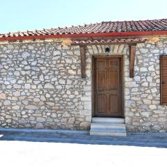 Stone house Amfikleia