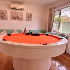 Fairywood Party House at Central Coast with XL hot Jacuzzi & Fun - Round pool table and Slide bunk bed