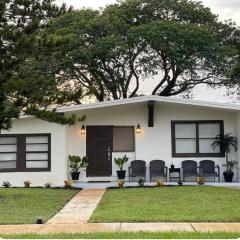 3 Bedrooms Florida Sunshine