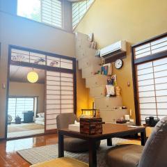 Spacious Traditional Japanese House with Modern Amenities near Shibuya for Families and Groups up to 12 Guests