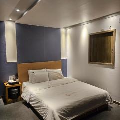 Guri C Boutique Hotel