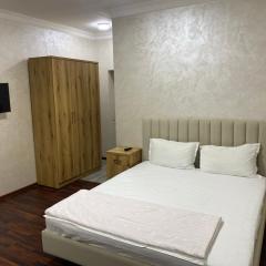 LEO hotel