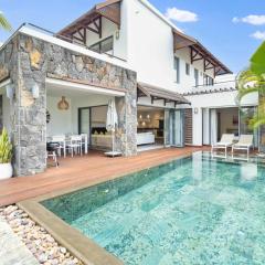 Luxury private Villa - 2 minutes walk to the beach