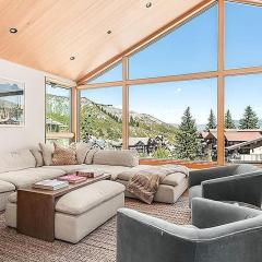 Luxury Slope-Side Stay with Hot Tub