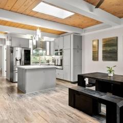 Charming 3 Bedroom Tahoe Retreat