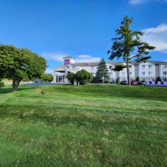 Sleep Inn & Suites Bay View Acme - Traverse City