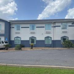 Rodeway Inn & Suites