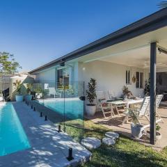 Nora Poolhouse Oasis, 4-bedroom house
