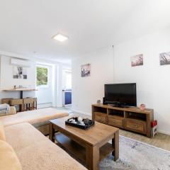 Ferhadija Residence 2-Bedroom Design apartment - Main street