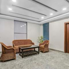 Collection O Yamuna Palace Near Gomti Riverfront Park
