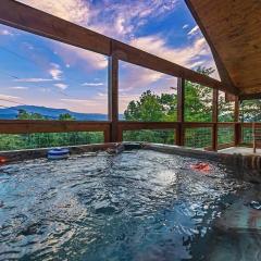 Smoky Ridge - Stunning Mountain Views, Hot Tub, Fire Pit, Gigabit Internet, Exceptional Cabin