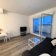 Bright apartment in Cergy