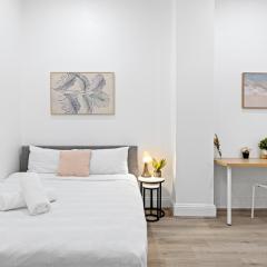 Cozy Double Room in Kensington - Walk to UNSW Easy CBD Access -External and Shared Kitchen or Bathroom Access