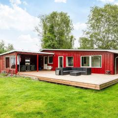 6 person holiday home in Ebeltoft
