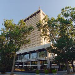 Hotel Cherno More