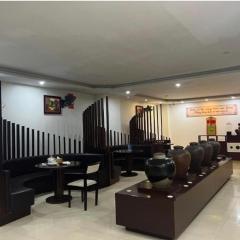 Mạnh Quỳnh Hotel