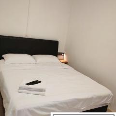23 Inn Queenbed Room with share bathroom 203
