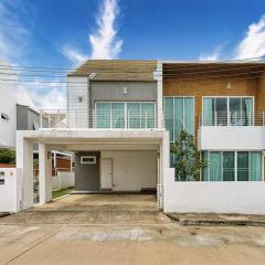 The SkyLanna Pool Villa Chiang Mai