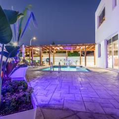 Black Swan Villa