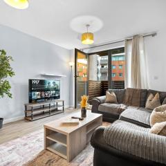 Large City Centre Apartment - Balcony - Free Wifi & Netflix 85S