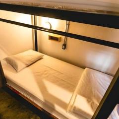 Banana Hostel Donmuang