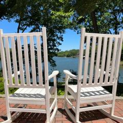 Lake House Suite