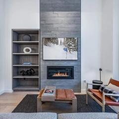 Elegant 3 Bedroom Townhome with Ski Access