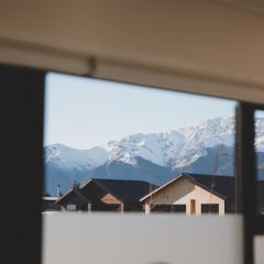 Modern Vista - Lake Hawea Holiday Home