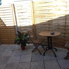 2 Bed House, Parking and Courtyard, Villemomble, Paris
