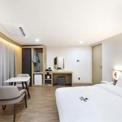 Hound Hotel Jeonju Joonghwasan