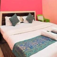 Paras guest house