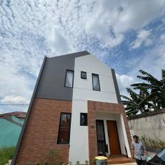 Modern Home of Sun Patio & BBQ & Coffee at Bintaro 9