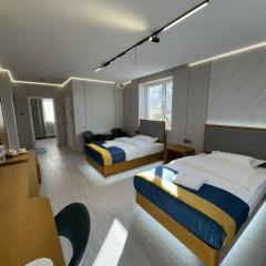Yol Hotel