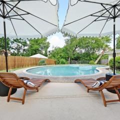 Austin Music Retreat - 5-Bedroom home with Pool and Game Room