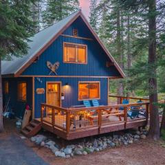 Indigo Owl by AvantStay Cabin w Firepit Minutes to Lake Slopes