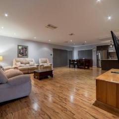 13 Home Close To Swan Valley In Brabham