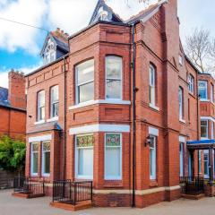 Stylish 2 Bedroom Apartment with Free Parking