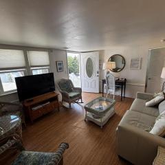 Pet Friendly Wifi Beach Badges Beach Chairs Balcony Bayview Deckkeurig Handicap Access Elevator Os Streaming Tv