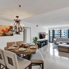 Modern Beach Retreat 2BR and 2BA Pools, Sauna, Gym Oceanfront Building 1615