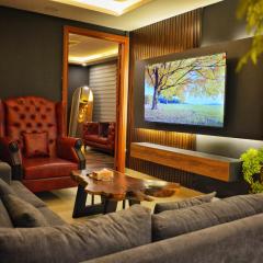 Vintage Penthouse Suite By Alvis Suite - Goldcrest Mall and Residency