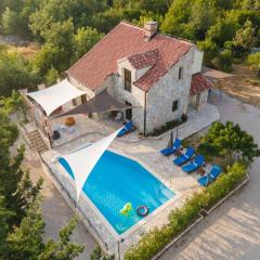 Villa Ilir