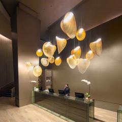 Astoria Plaza