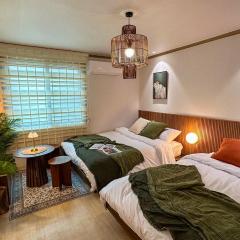 Special opening price, 2-minute walk from Konkuk Univ Station, 1 stop to Seongsu Station, Maison de S