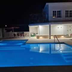 Casa Familiar Alhaurín de la Torre con Jacuzzi