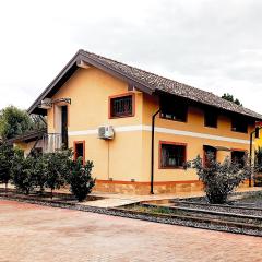 Casa Happy - La mansarda del sorriso con parcheggio privato a Valcorrente