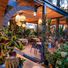 Villa Green Garden