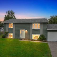 Anchorage 5BR Retreat Hikes, City & Comfort home