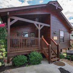 Dollywood, golf in Pigeon Forge close to Gatlinburg, Hot tub