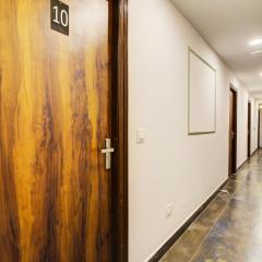 Super Townhouse Rcc Hotel Banjara Hills